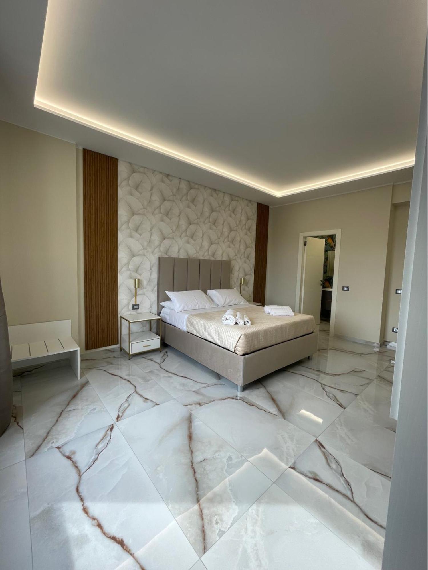 Napoli Central Suites Exterior photo