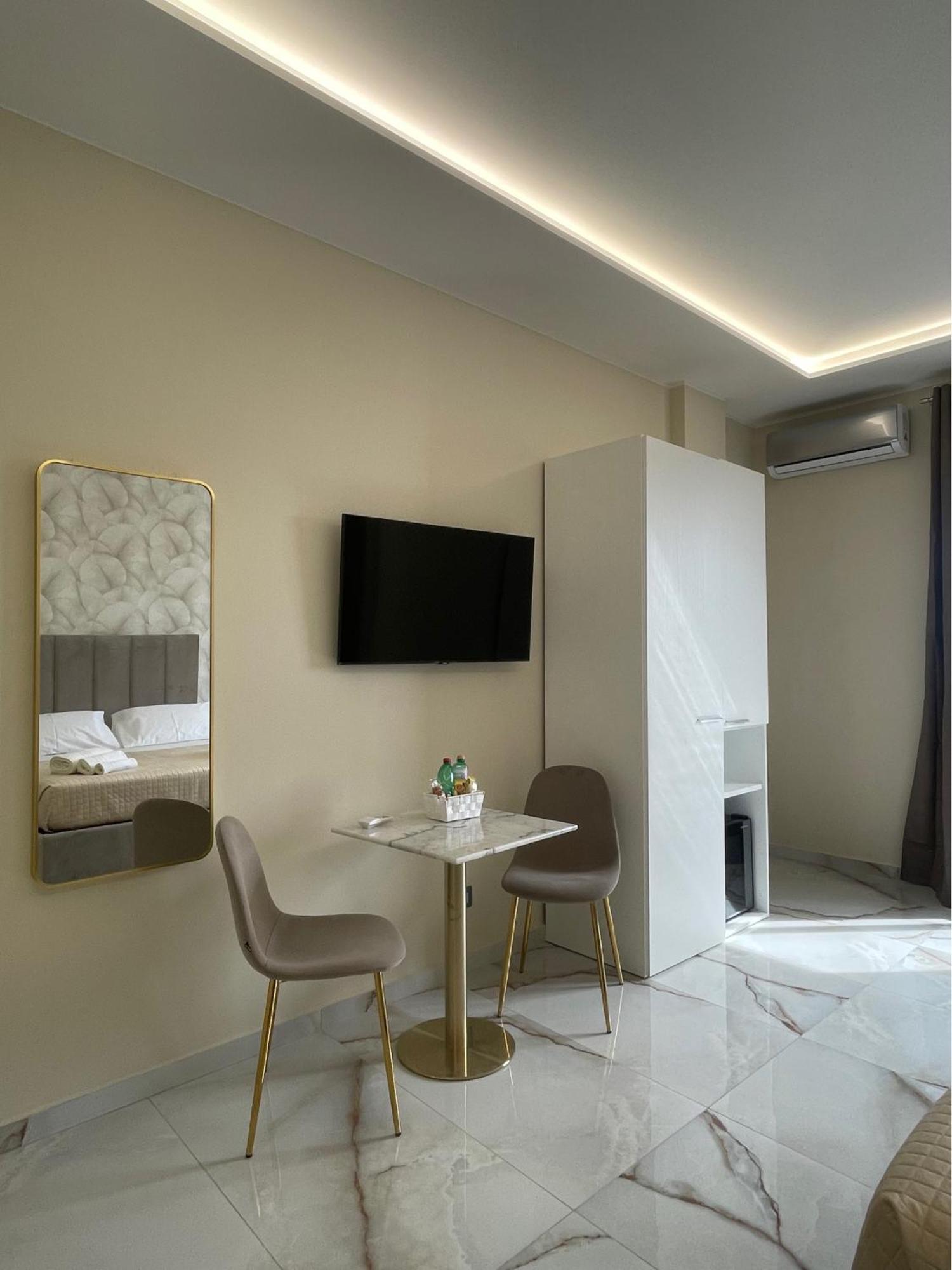 Napoli Central Suites Exterior photo