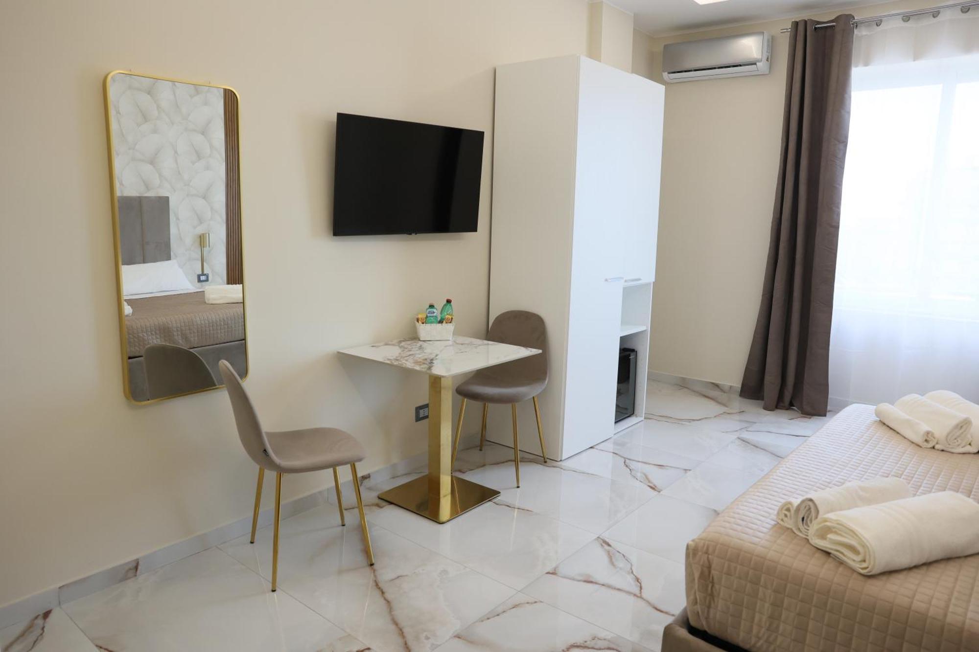 Napoli Central Suites Exterior photo