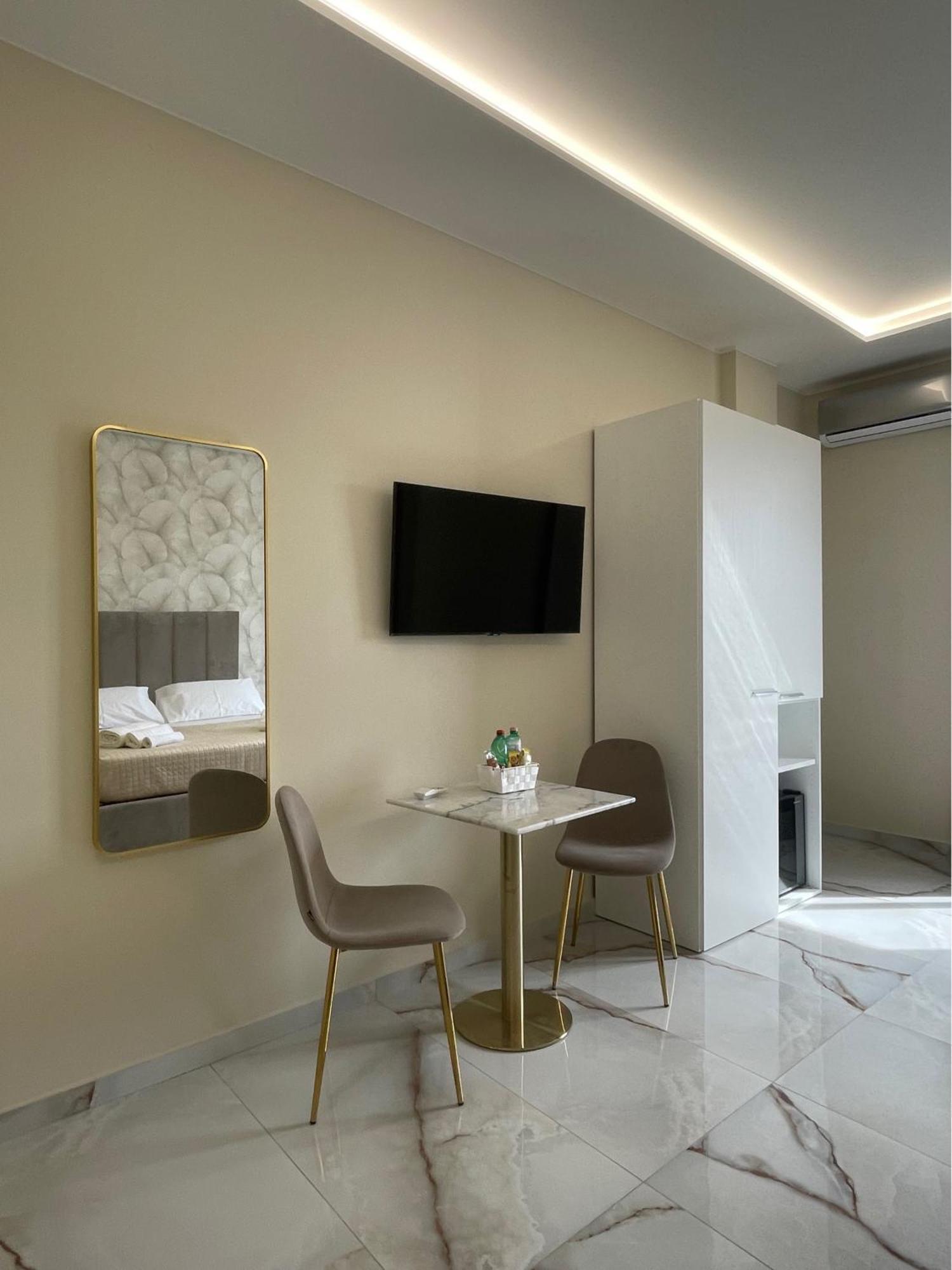 Napoli Central Suites Exterior photo
